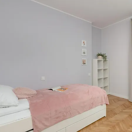 Exclusive Martina With Free Parking Close To And Pier By Renters Sopot