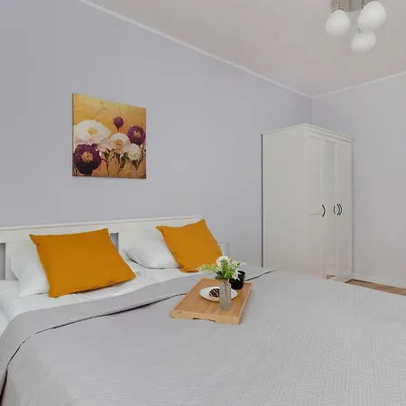 Exclusive Martina With Free Parking Close To And Pier By Renters Apartment *