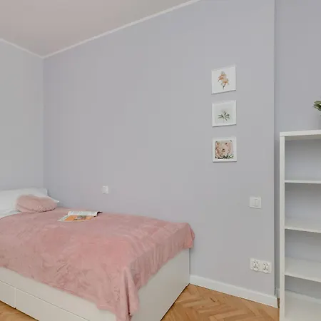 Exclusive Martina With Free Parking Close To And Pier By Renters Sopot