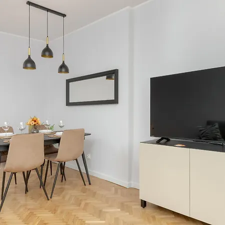 Exclusive Martina With Free Parking Close To And Pier By Renters Apartment Sopot