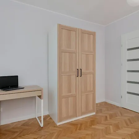 Exclusive Martina With Free Parking Close To And Pier By Renters Appartamento *
